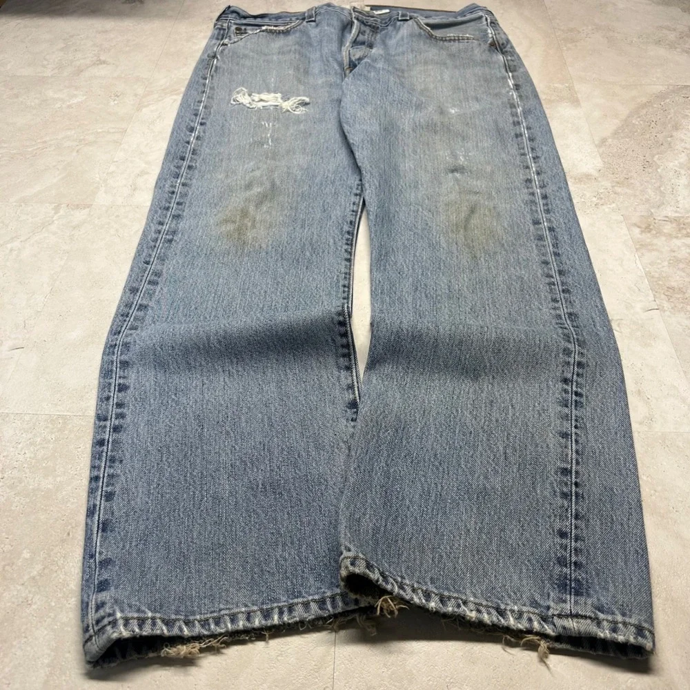 Levi's 501 Jeans Light Wash Men 36x29 Distressed Button Fly Straight Leg